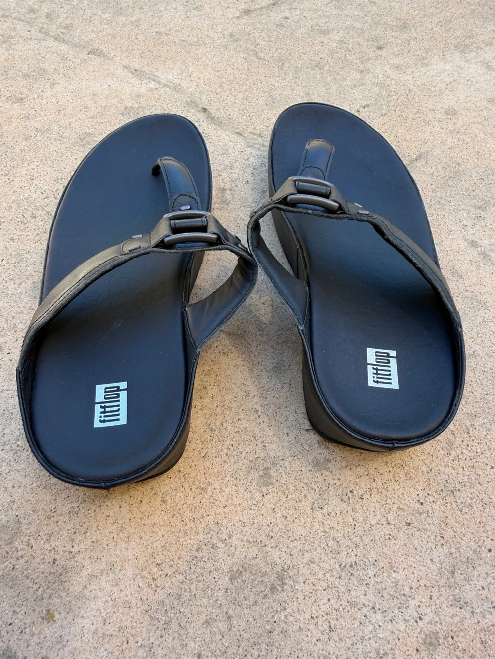 fitflop Women's Black Matte Thong Platform Sandal Size 10